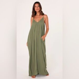 Lovestitch Weekend Mila Maxi Dress. Sage green. Size SM/ M. New with tags